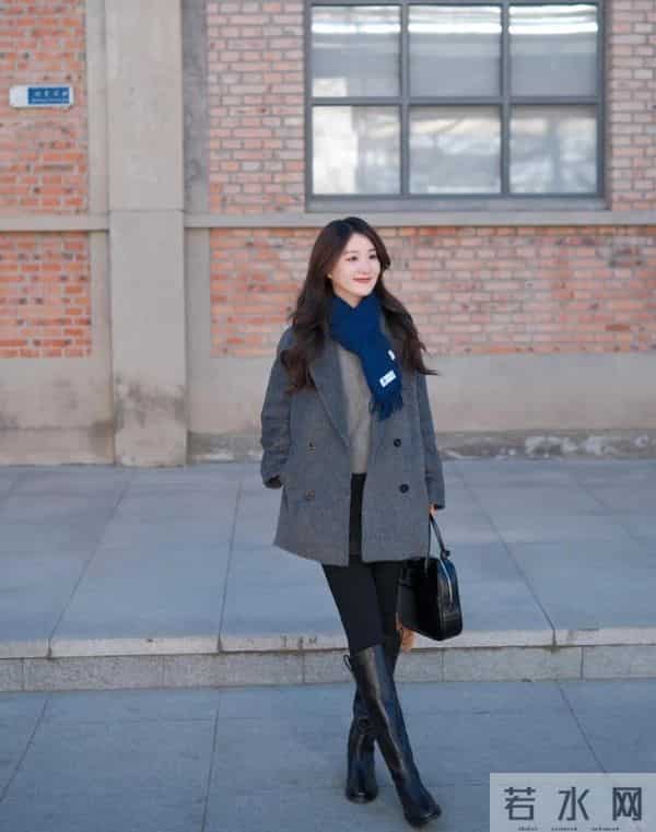 今年冬天流行一种穿搭,叫“靴中裤”,时髦保暖又减龄