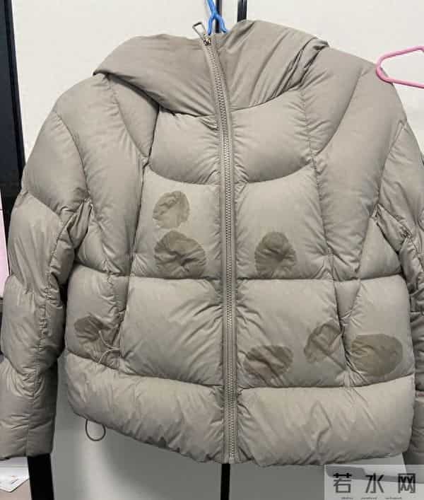 羽绒服的“隐藏陷阱”你以为是“神仙颜值”其实是一次性的美丽？