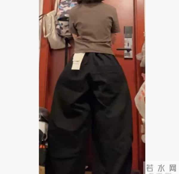 丑裤子三姐妹，「占领」中产衣柜？