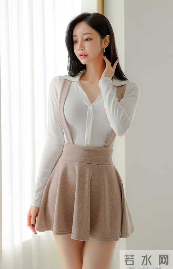 假两件针织裙｜是柔光里的甜系姐姐