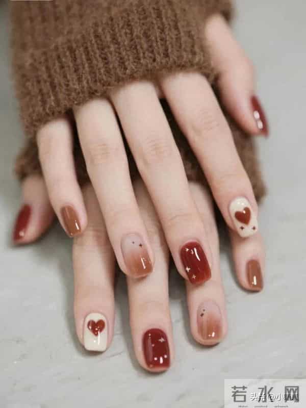 真显白啊这组冬日美甲好喜欢！