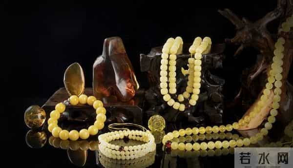 秋冬不建议佩戴的十大珠宝：静电“大帮凶”，一路火花带闪电