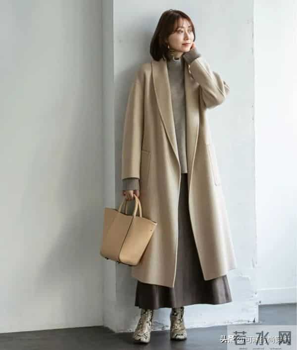 衣品开挂的秘诀：先选对裤子，再配上衣！这样穿，显瘦高级不费力