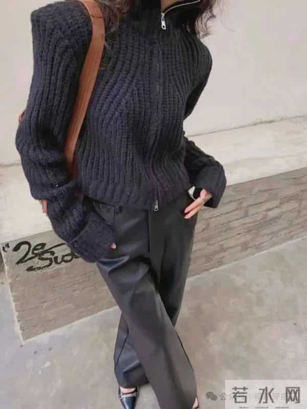 黑毛衣+黑皮裤帅炸了！显瘦又拽姐