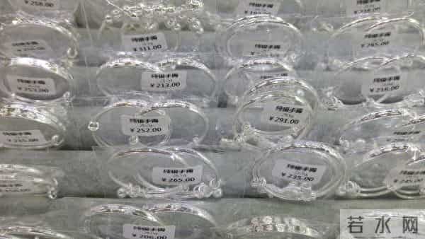 发黑银饰复活术：锡纸+盐+开水堪比专业抛光