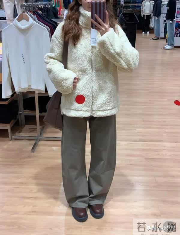 优衣库这羊羔毛外套，四个颜色我纠结到想all in！