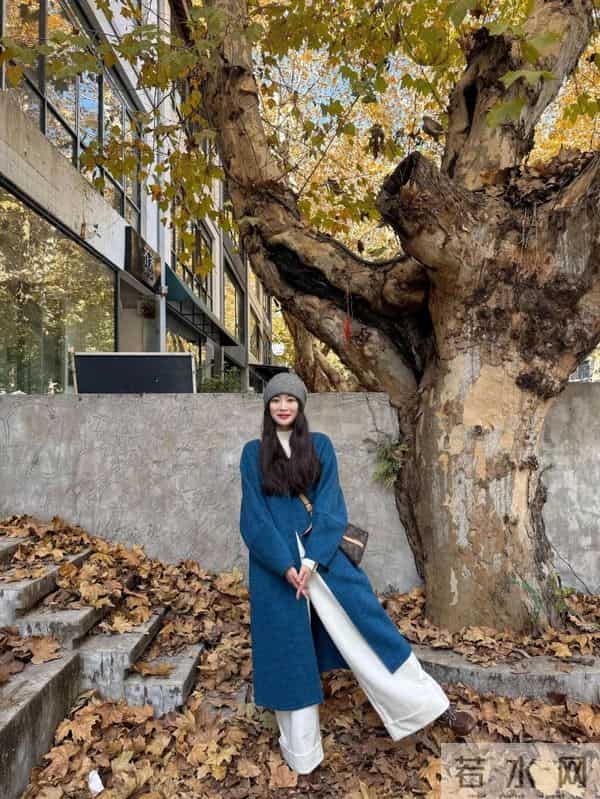 “大衣+阔腿裤”今年很火的穿搭,高级又时髦