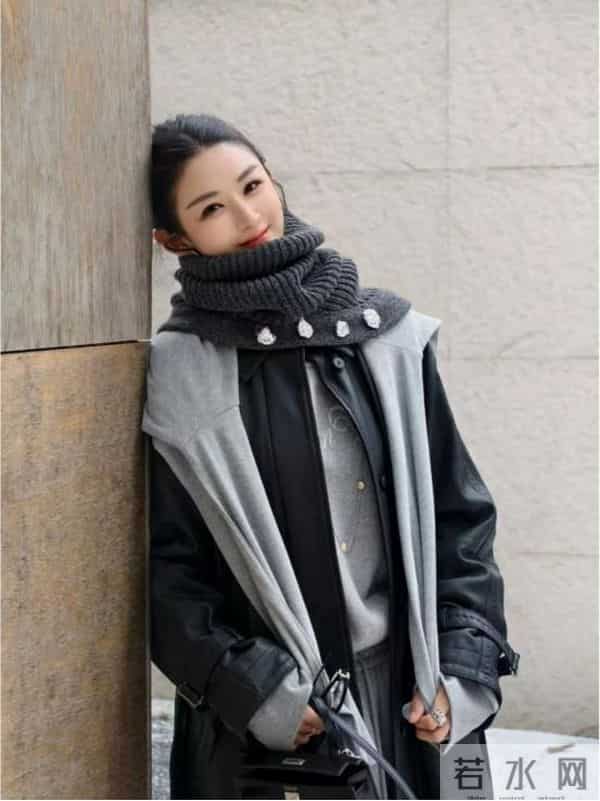 看了薇娅大衣新穿法，我悟了：搭配阔腿裤、裙子，高级感拉满