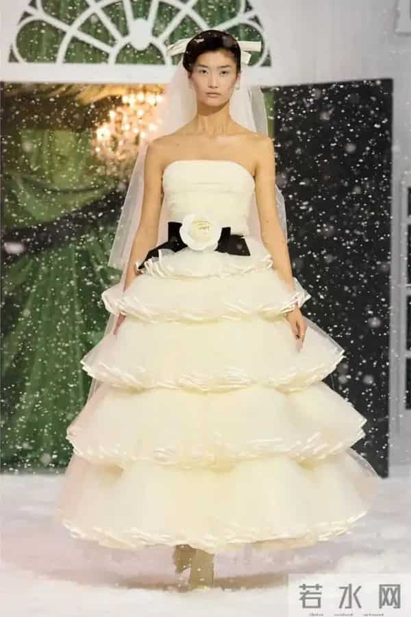 Richard Quinn 2025 秋冬时装秀