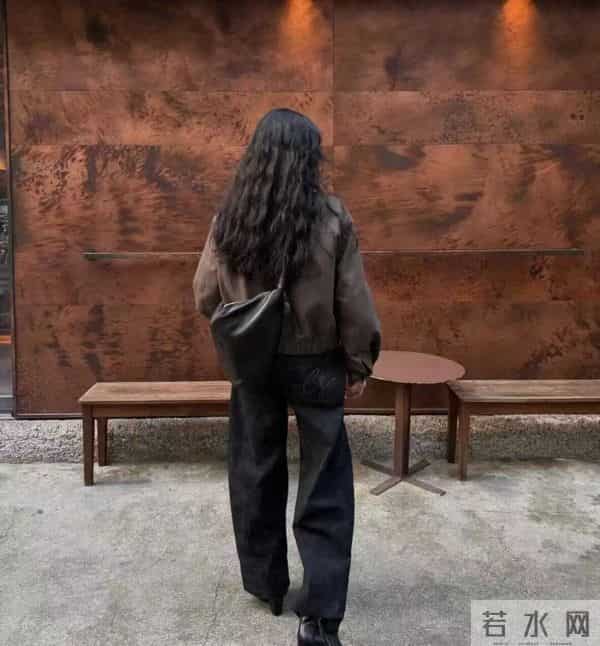 丑裤子三姐妹，「占领」中产衣柜？