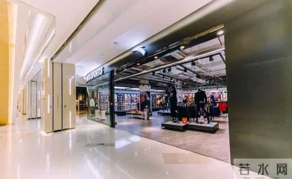 始祖鸟：钱多速来，李宁：收到