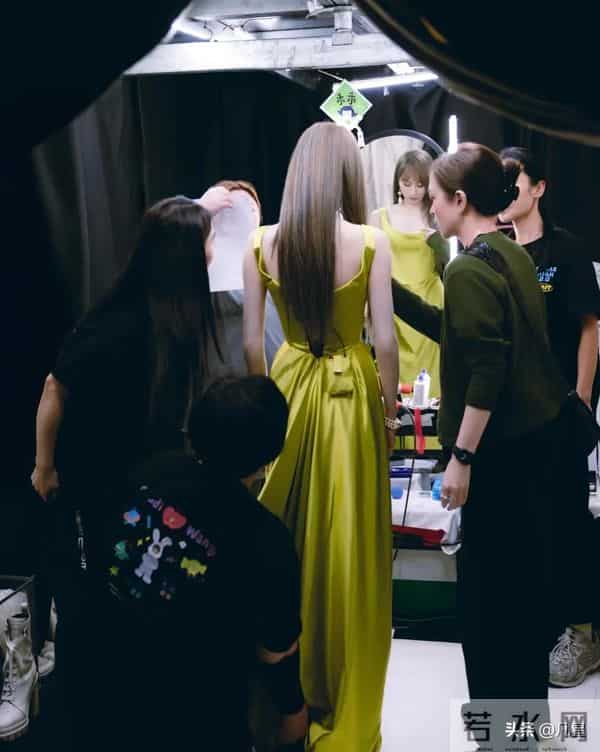 王心凌，这个发色衬得她好美