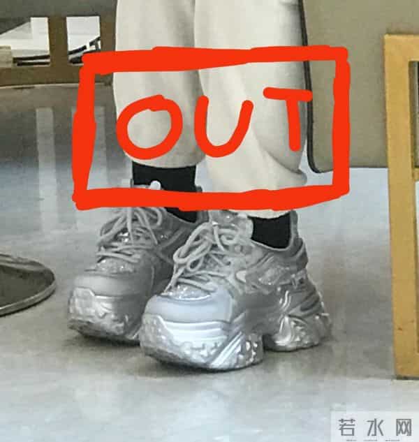 高智风穿搭的终极破绽：90%的人都栽在这双鞋上