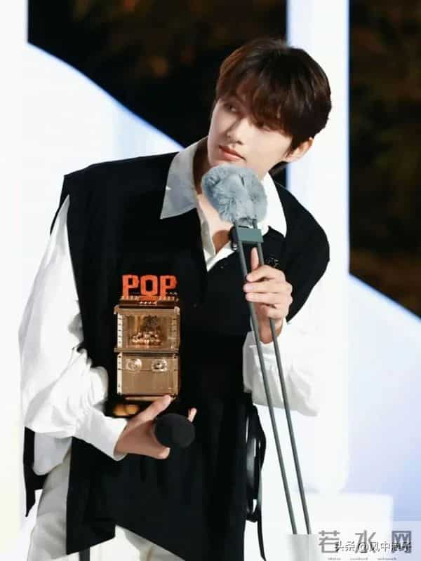 男生冬季质感穿搭指南用精简搭配穿出无声的高级感