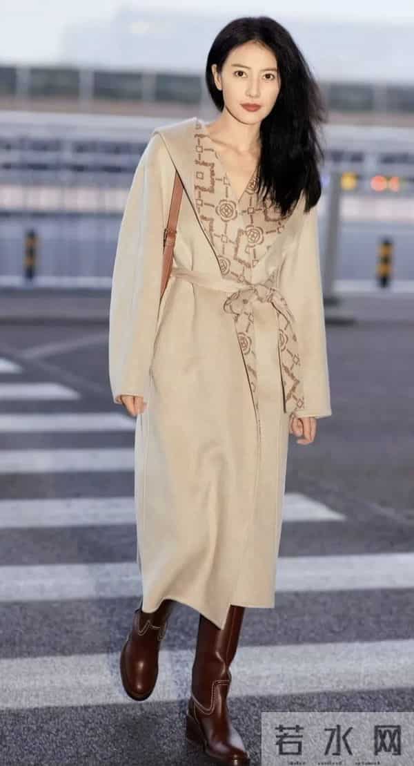 看了高圆圆大衣穿搭：才明白什么是“优雅大气”，不愧是国民女神