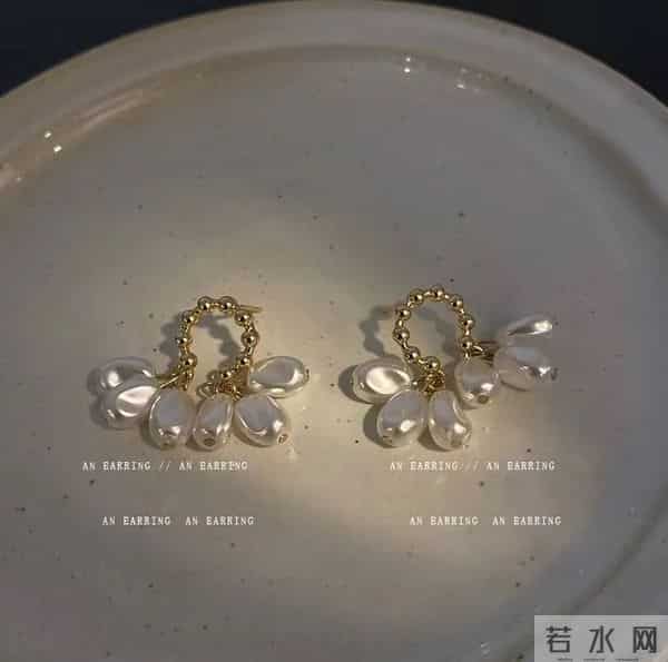 潘通色出炉！普通人怎么把流行色穿出彩？