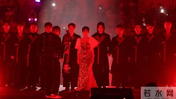 七旬老演员的扫腿舞，豁出去了，赵雅芝从艺50年时光派对