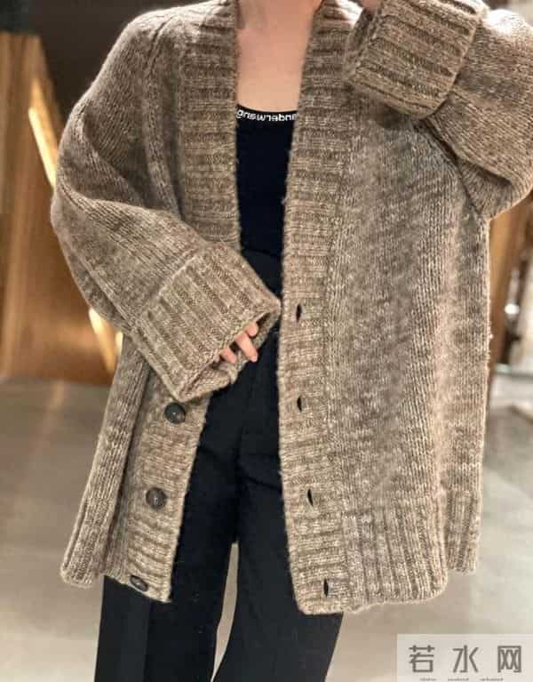 慵懒风格的一款开衫