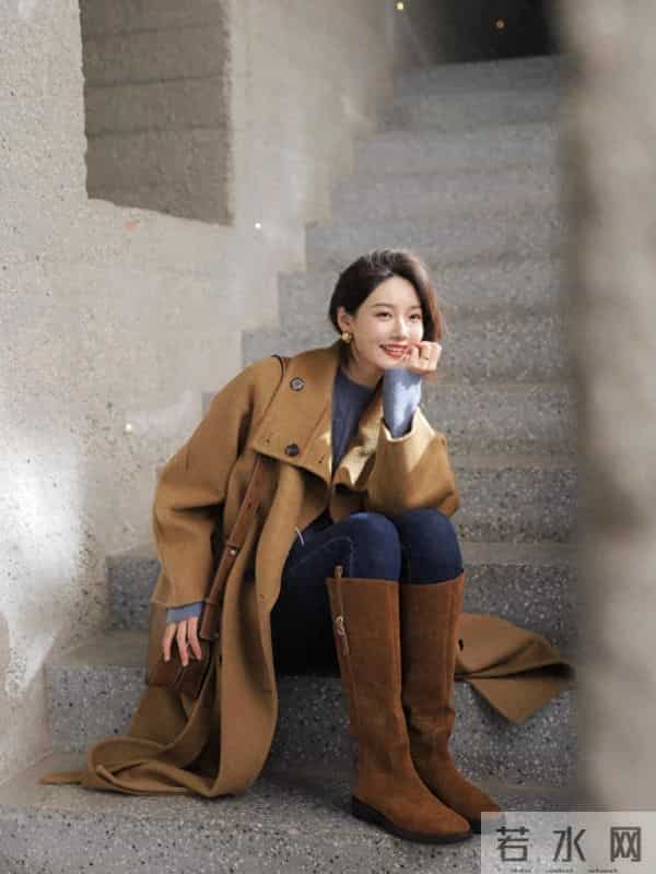 今年冬天流行一种穿搭,叫“靴中裤”,时髦保暖又减龄