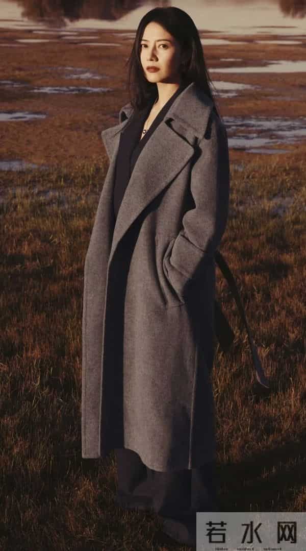 看了高圆圆大衣穿搭：才明白什么是“优雅大气”，不愧是国民女神