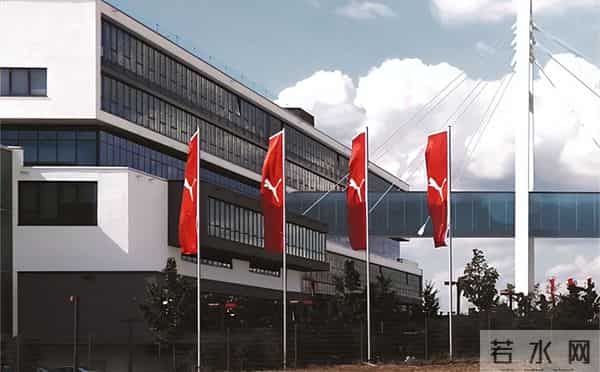 安踏和李宁争抢“德国鞋王”彪马，77年老牌能否被中国巨头盘活？