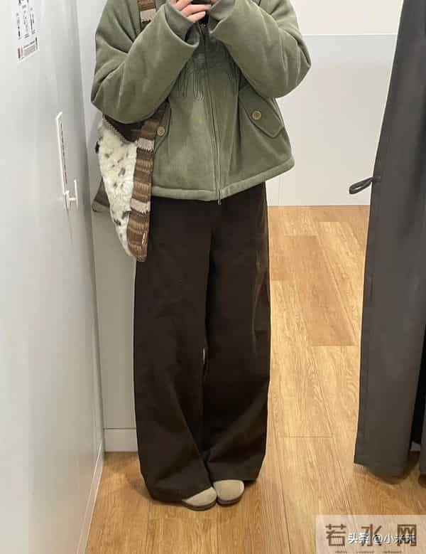 优衣库你偷偷和Lemaire联名了吧?这复古感直接封神