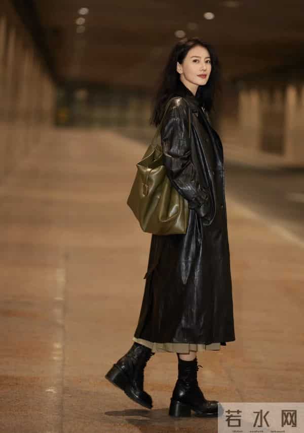 看了高圆圆大衣穿搭：才明白什么是“优雅大气”，不愧是国民女神