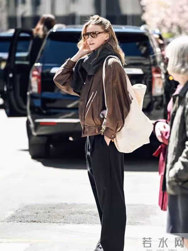 还在“全身顺色”?今年冬天会穿的人都在玩“乱搭”,高级感爆棚