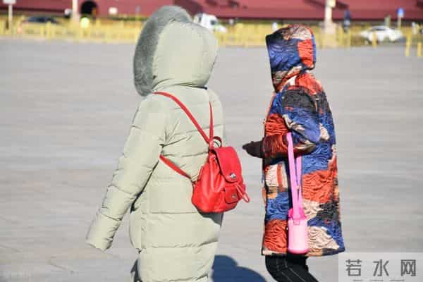 为什么羽绒服逐渐“跌下神坛”？看完这些缺点，你就不奇怪了！