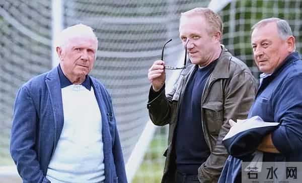 安踏和李宁争抢“德国鞋王”彪马，77年老牌能否被中国巨头盘活？