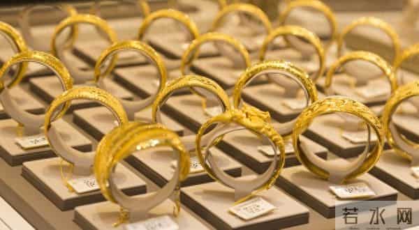 一个30克的金手镯，加税后要多花5340元