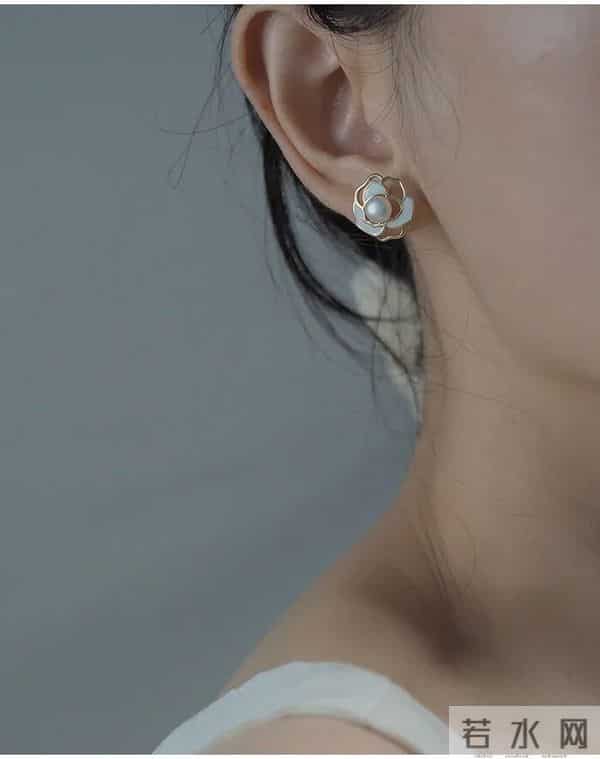 潘通色出炉！普通人怎么把流行色穿出彩？