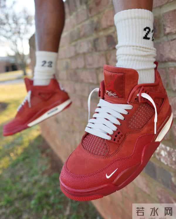 秀场同款！又有联名 AJ4 要来了！