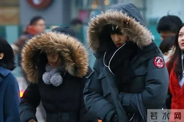 羽绒服价差20倍？高端卖3000+，低端卷199，行业正在疯狂洗牌