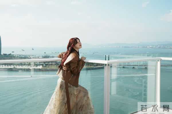 皮衣纱裙|是海岛草坪的甜酷缪斯