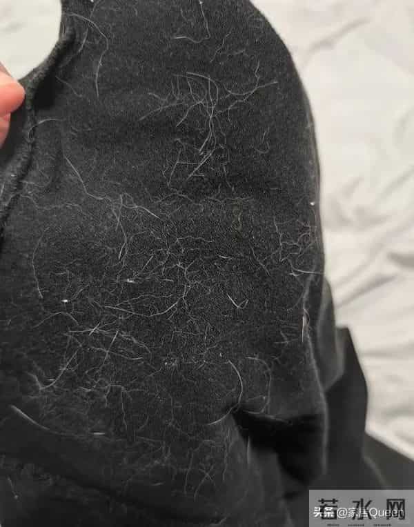 冬天发誓不买这7种衣服，看似洋气实际很“坑人”，不保暖还劣质