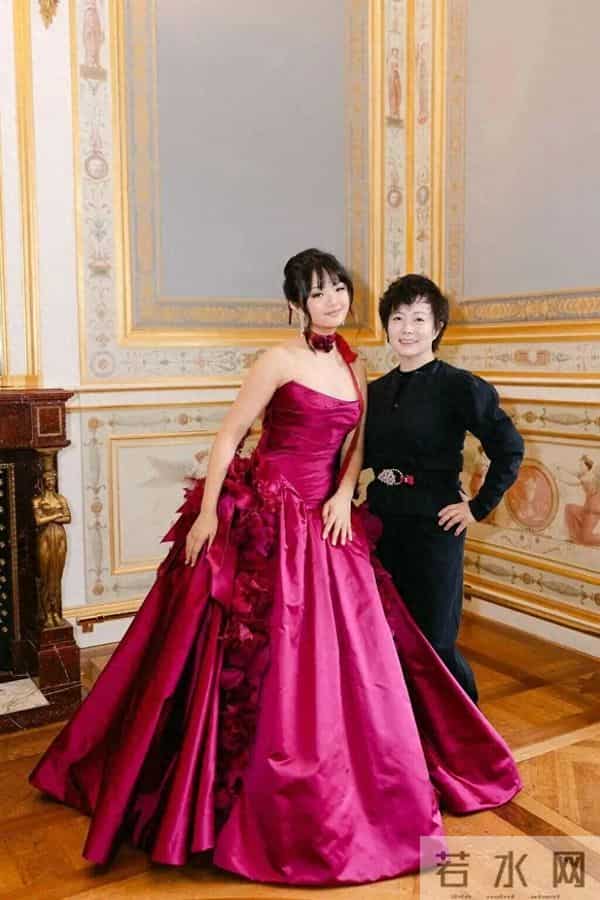 2025年巴黎名媛舞会，19名全球名门世家女性受邀亮相，比亚迪创始人王传福女儿、导演陈可辛女儿在列