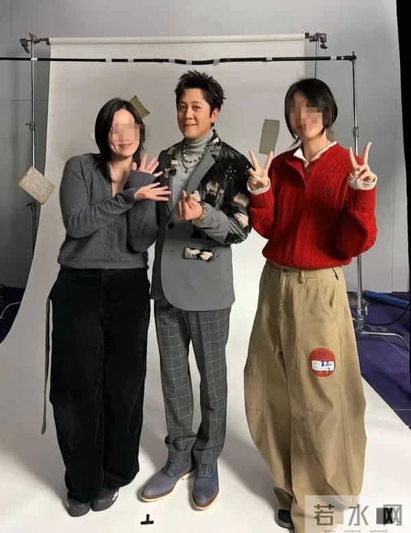 真的太佩服蔡国庆老师的衣品了，从来没叫人失望过