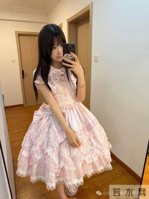 165-95 粉白洛丽塔被朋友夸太漂亮！