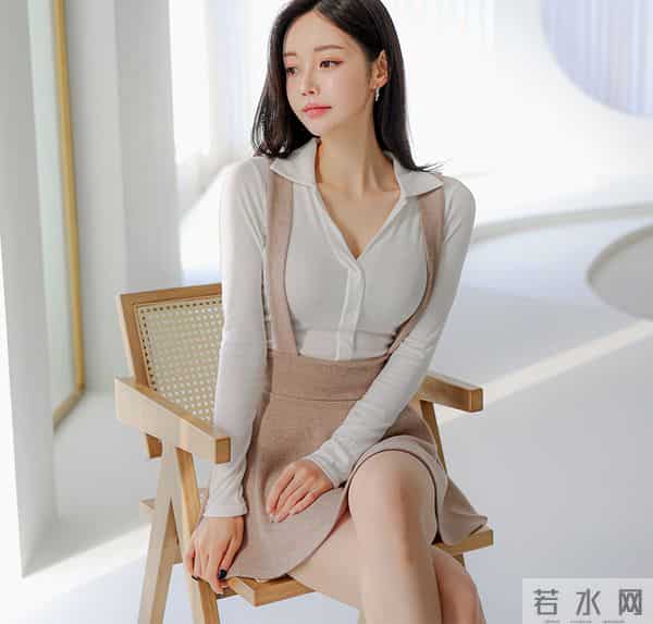 假两件针织裙｜是柔光里的甜系姐姐