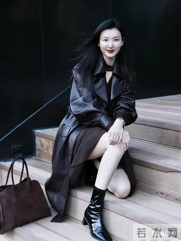 黑皮衣御姐杀疯!红唇配长裙这高级氛围感直接戳审美