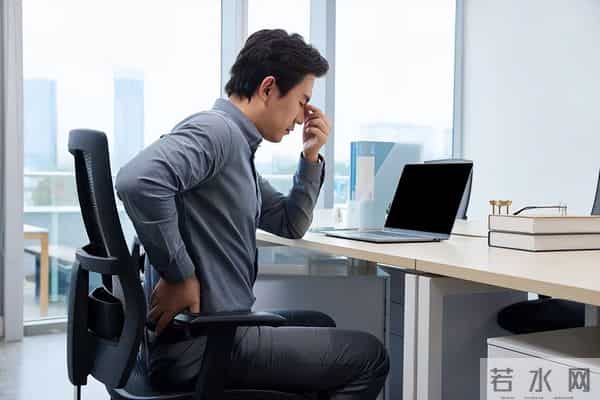 到了35岁，头发掉一半？医生：养头发的3个小妙招，简单实用