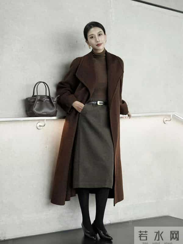 初冬大衣+半裙，高级时髦太美了！