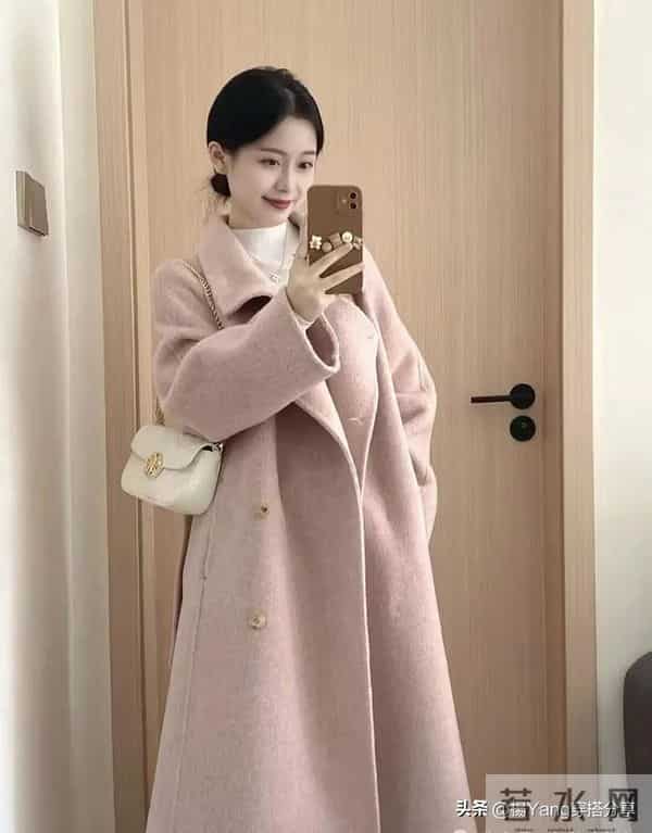 粉色毛呢大衣，实在太漂亮了！