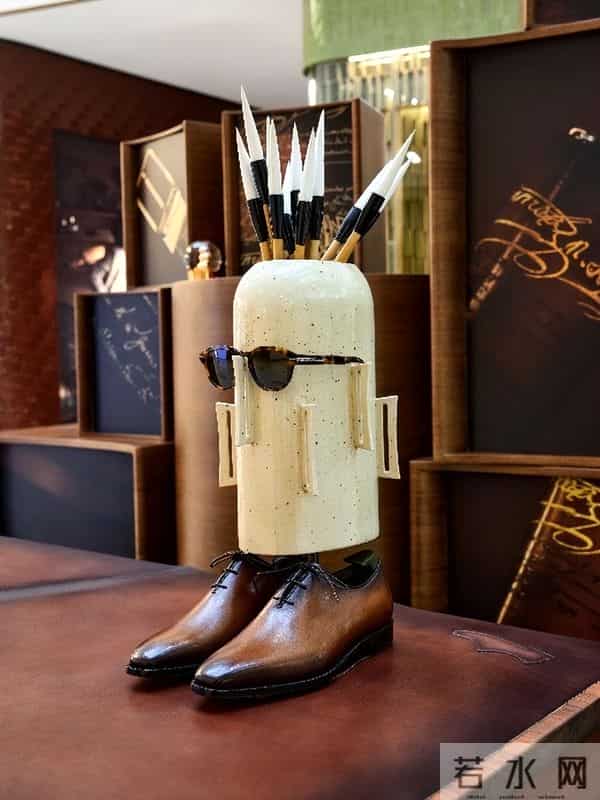 Berluti Scritto鎏辉工艺限时尊享工坊 亮相深圳万象城