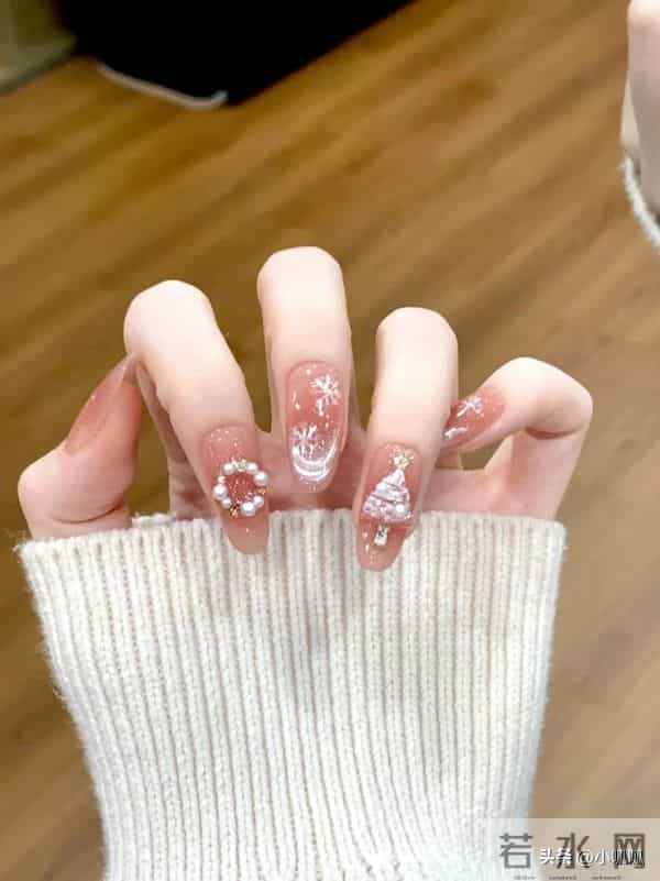 真显白啊这组冬日美甲好喜欢！