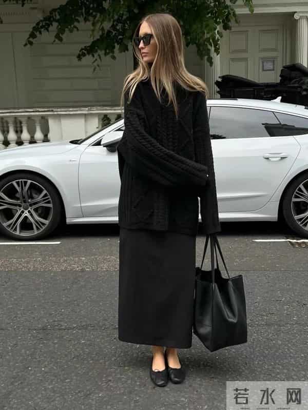 冬天内搭千万别乱选!黑色毛衣好看又好穿,错过真的很可惜