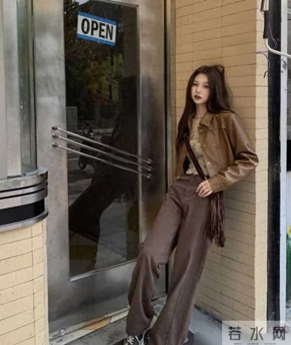 阔腿裤彻底不兴了！今冬满街都在穿“泥裤”，意外的高级、显气质