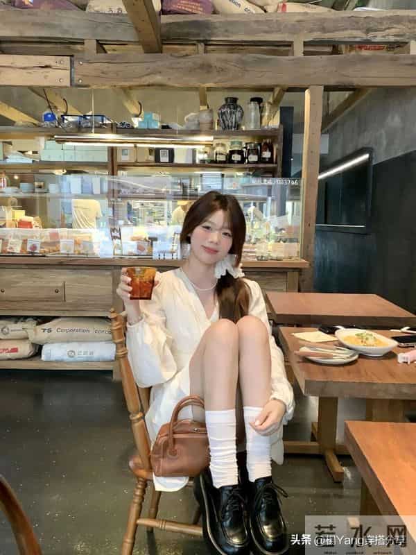 温温柔柔的白色才是白月光~