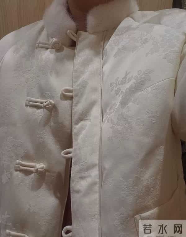 冬天穿什么最保暖，奢侈大牌和便宜货，差别竟然这么大